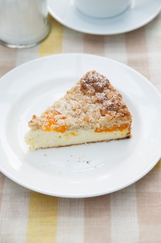 Käsekuchen mit Mirabellen und Streuseln © Deutsches Pressebüro für Obst und Gemüse