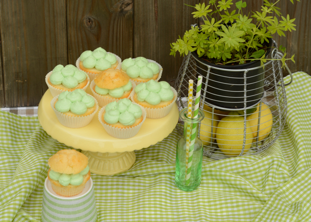 Waldmeister-Cupcakes Cupcakes Zitronen-Waldmeister-Cupcakes