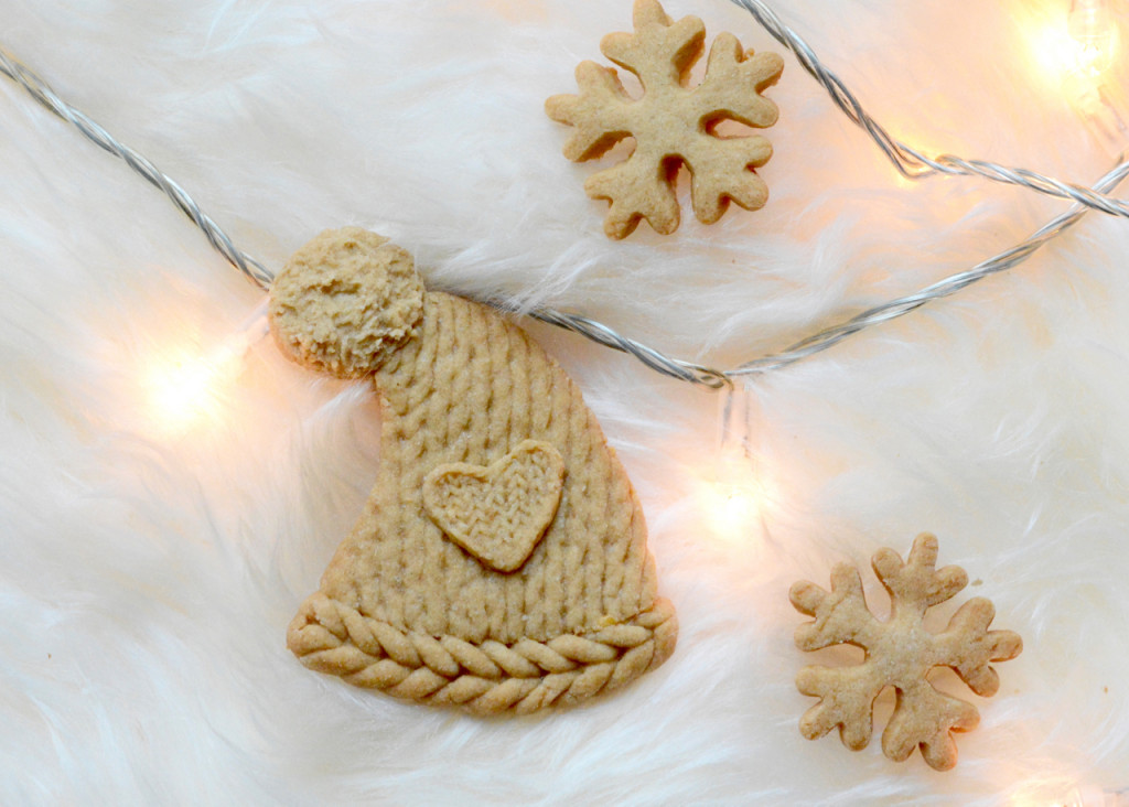 Gingerbread knitted cookies