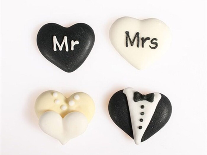 Zuckerdekor Herzen Mr & Mrs 12tlg